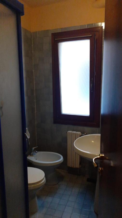 Two Steps From Rialto Bridge Hotel Венеция Екстериор снимка