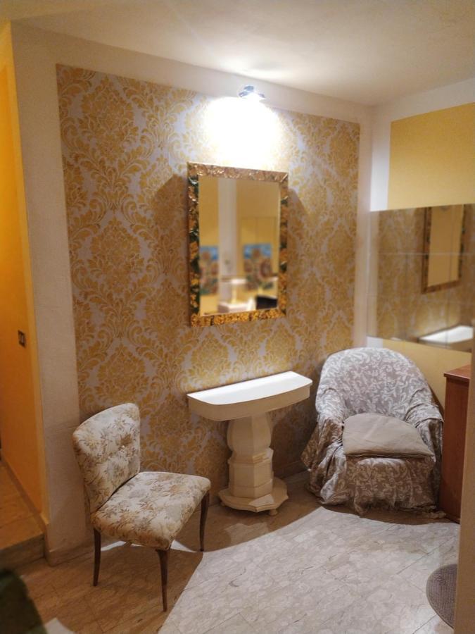 Two Steps From Rialto Bridge Hotel Венеция Екстериор снимка