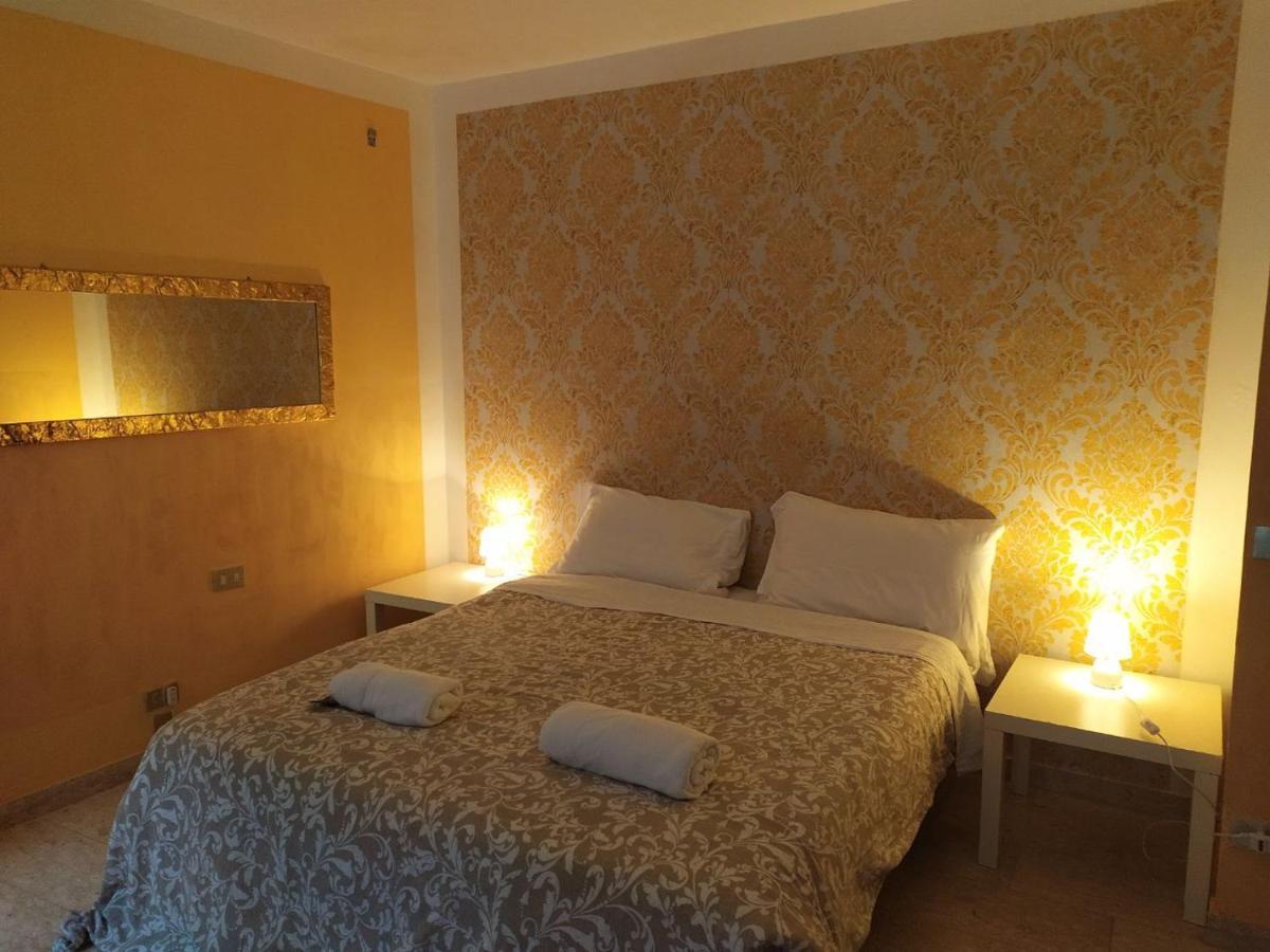 Two Steps From Rialto Bridge Hotel Венеция Екстериор снимка