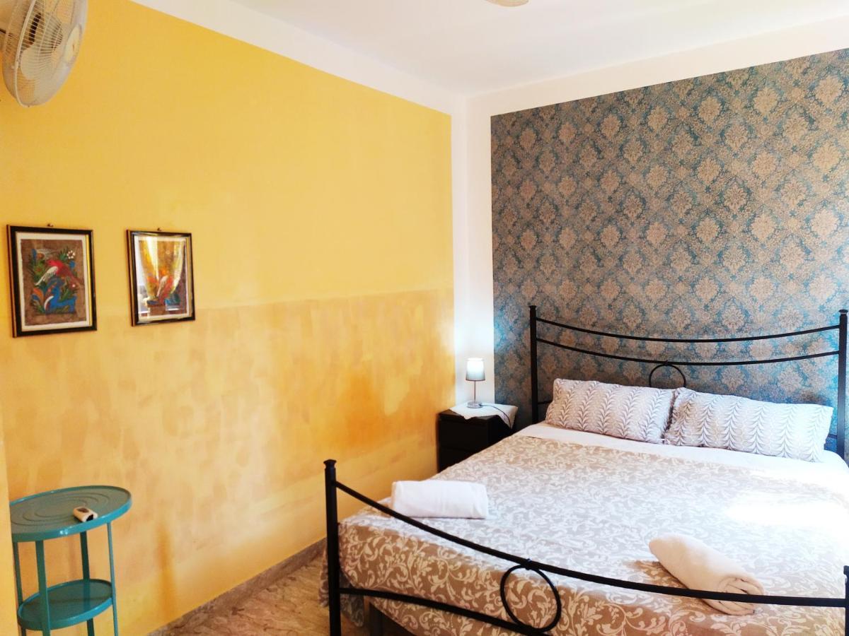 Two Steps From Rialto Bridge Hotel Венеция Екстериор снимка