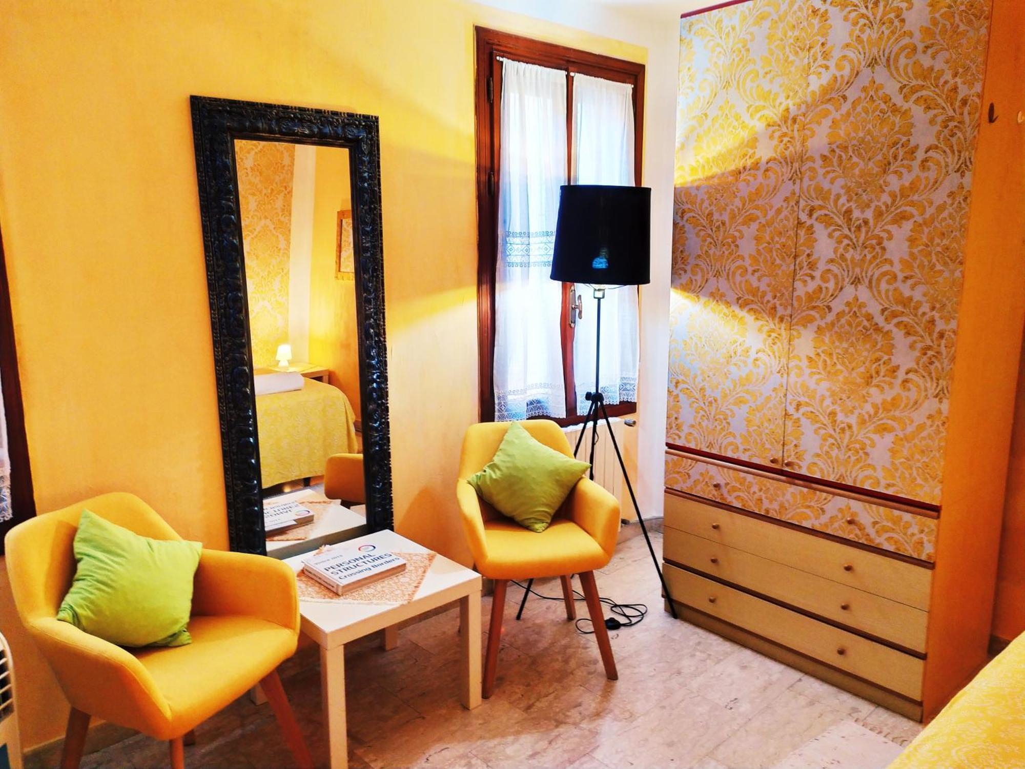 Two Steps From Rialto Bridge Hotel Венеция Екстериор снимка
